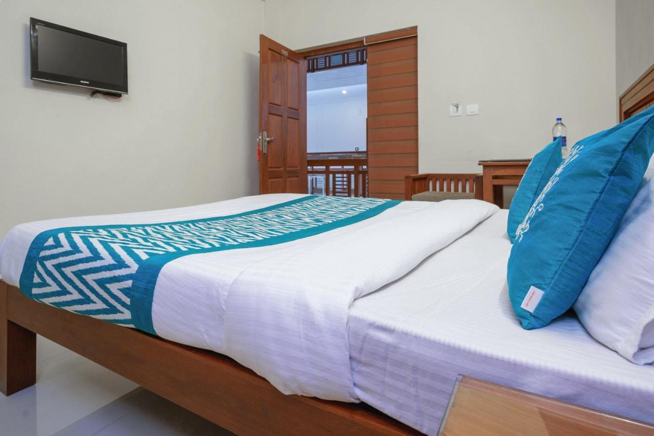 Oyo 9404 Hotel White Fort Манантавади Екстериор снимка