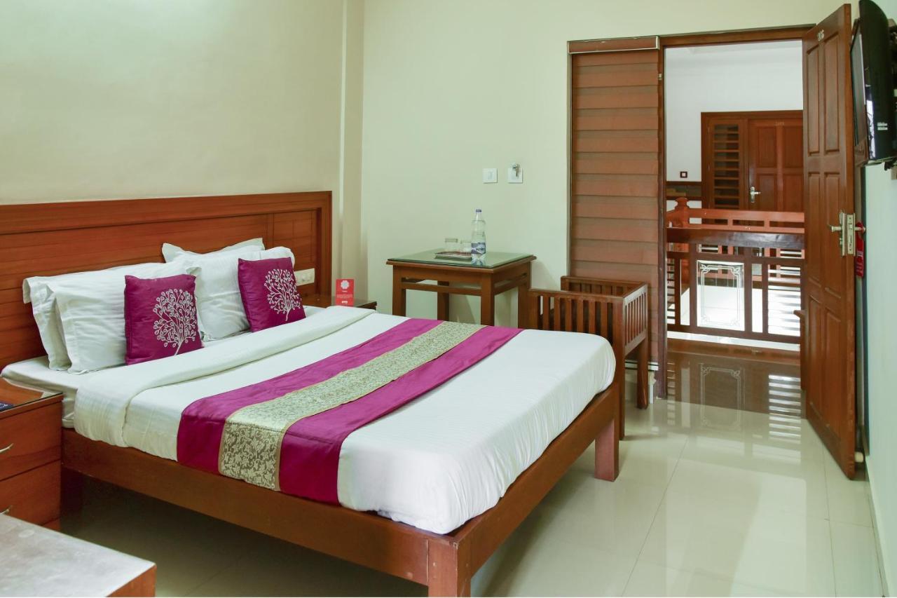 Oyo 9404 Hotel White Fort Манантавади Екстериор снимка