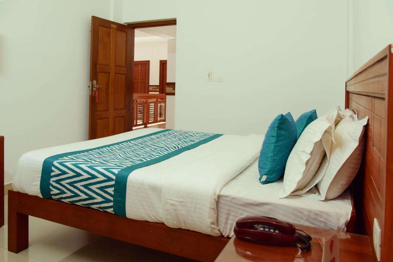 Oyo 9404 Hotel White Fort Манантавади Екстериор снимка